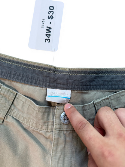 (34W) Columbia Cargo Shorts