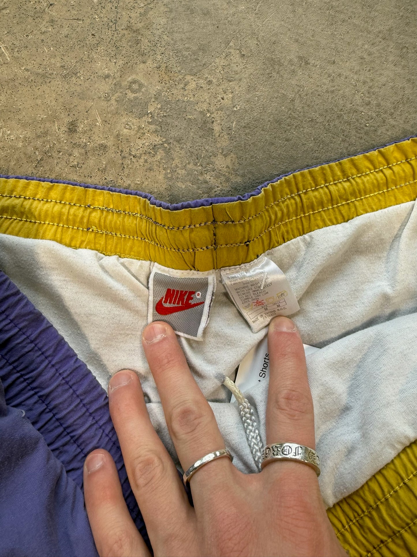 (M) 90s Nike Purple Spellout Shorts