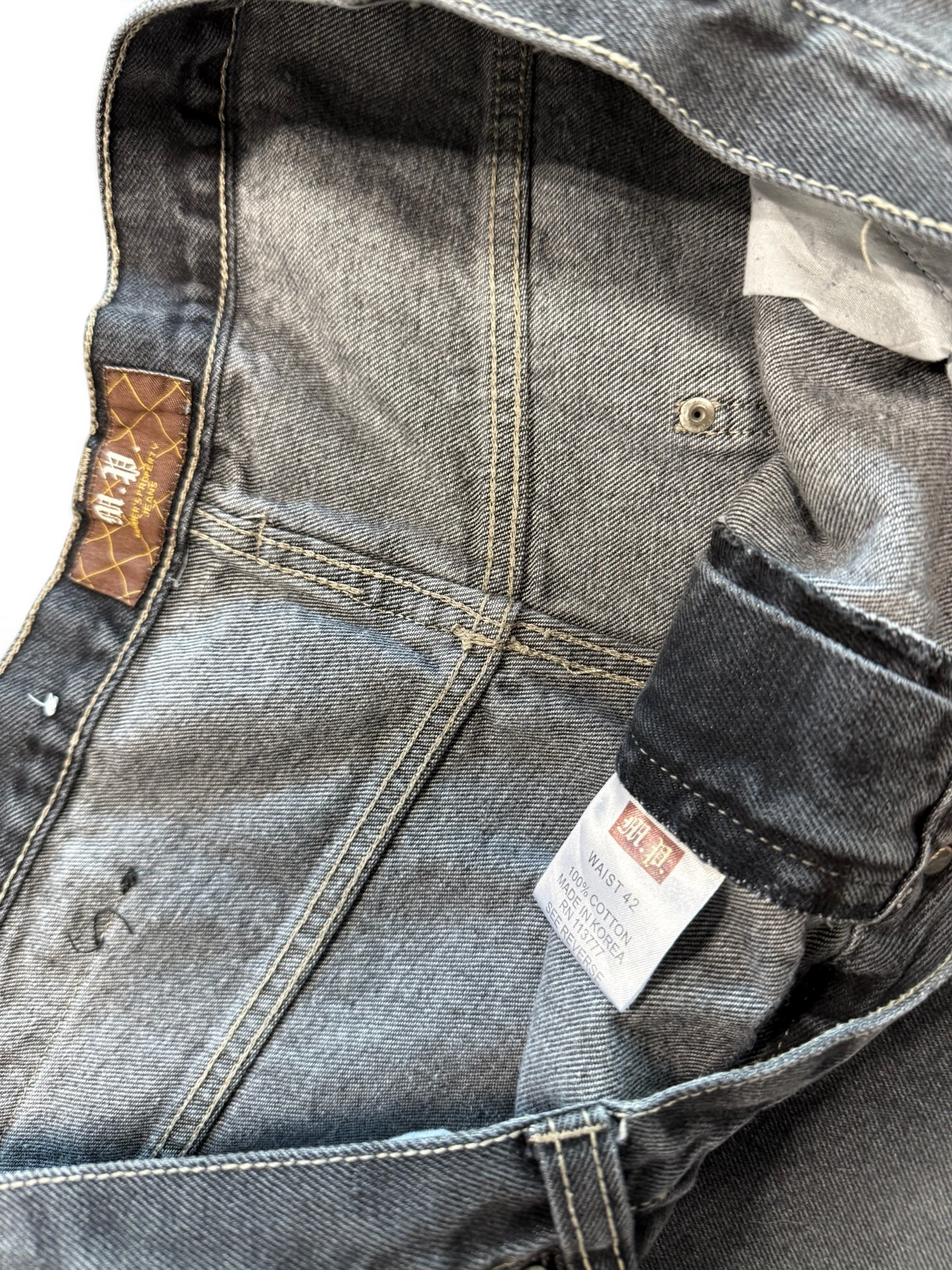 (42W) Y2K Members Only 2Pac Denim Shorts