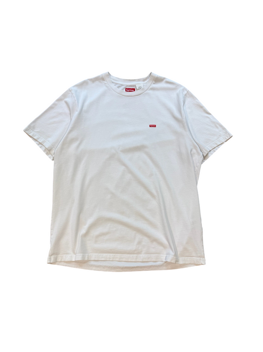 (L) Supreme Small Box Tee