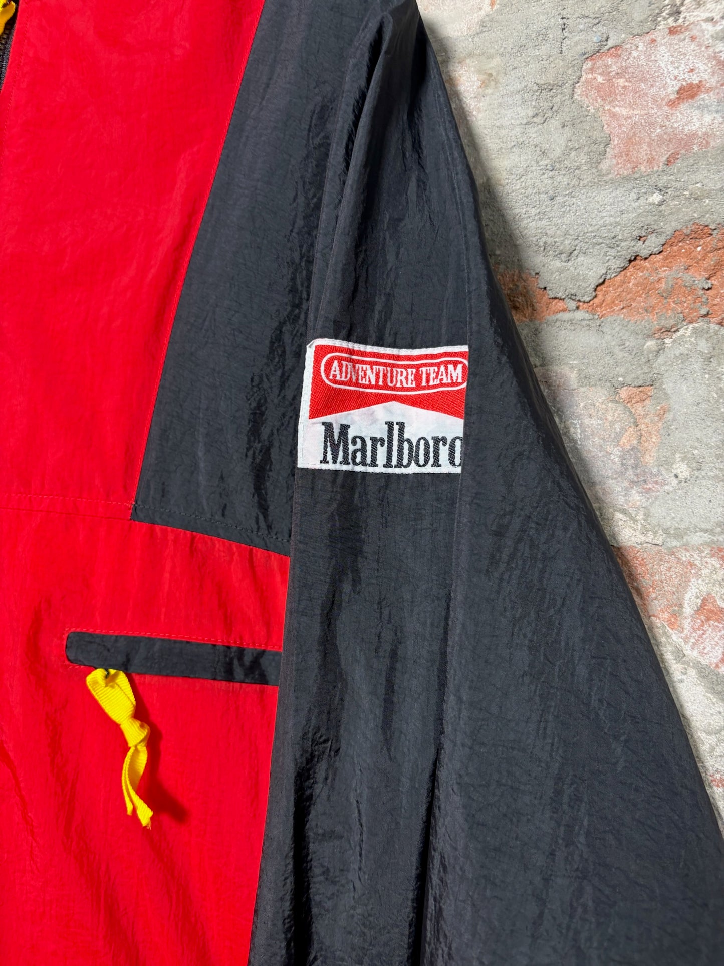 90s Marlboro Windbreaker Sz L