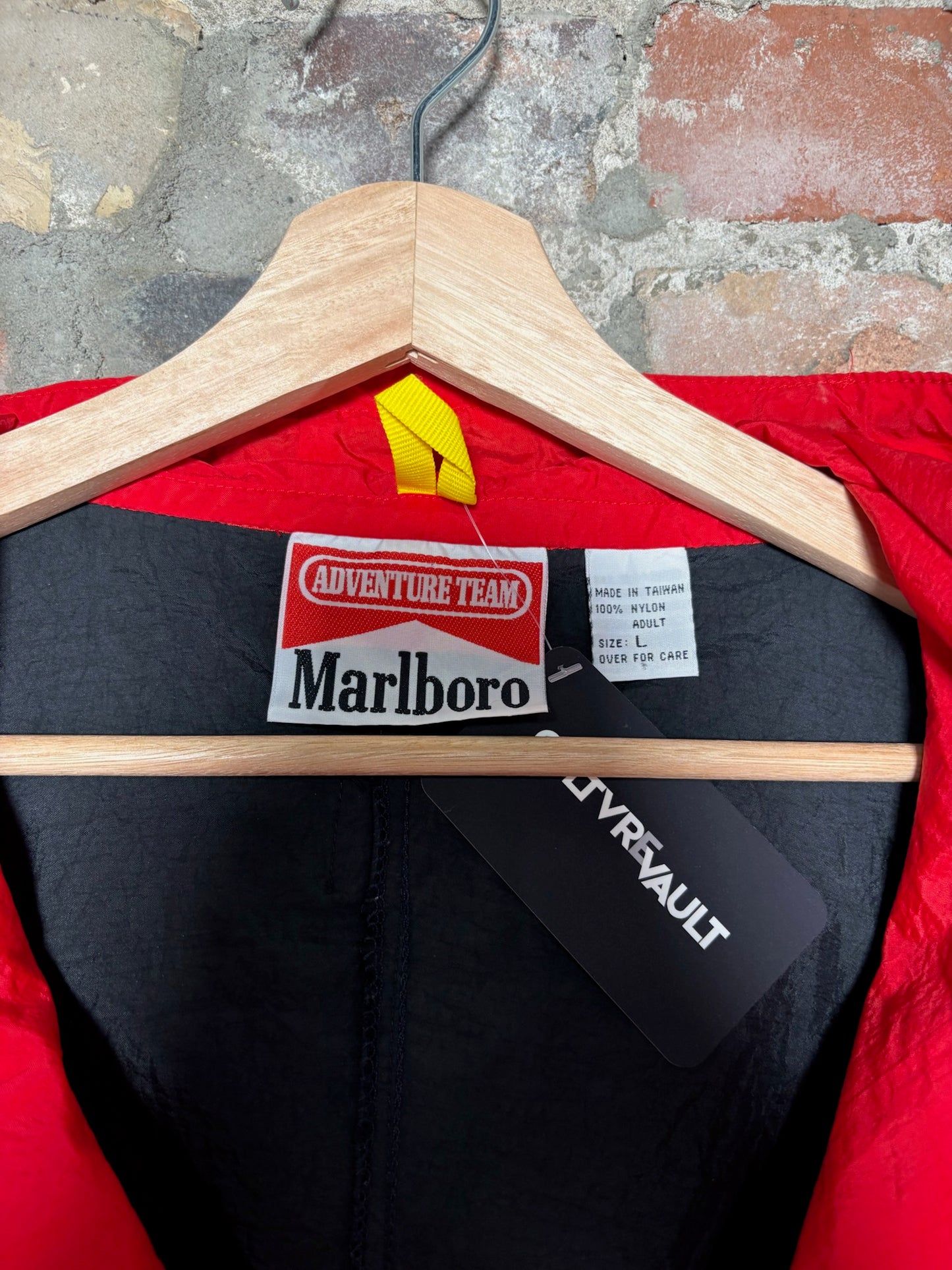 90s Marlboro Windbreaker Sz L