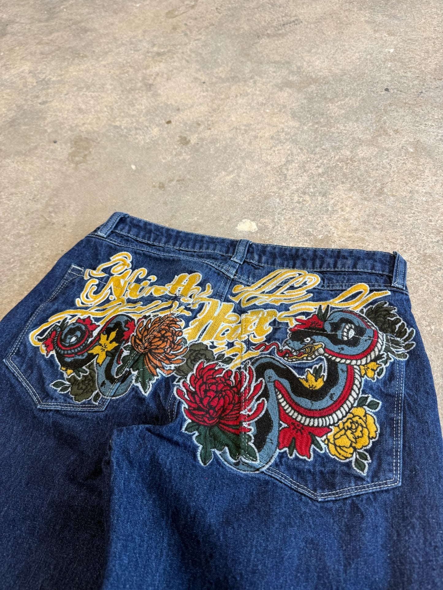 (32") Ninth Ambush Embroidered Jeans