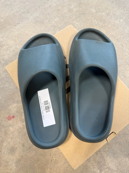 (11M) Yeezy Slide Slate Marine