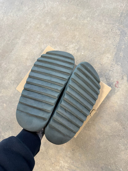 (11M) Yeezy Slide Slate Marine