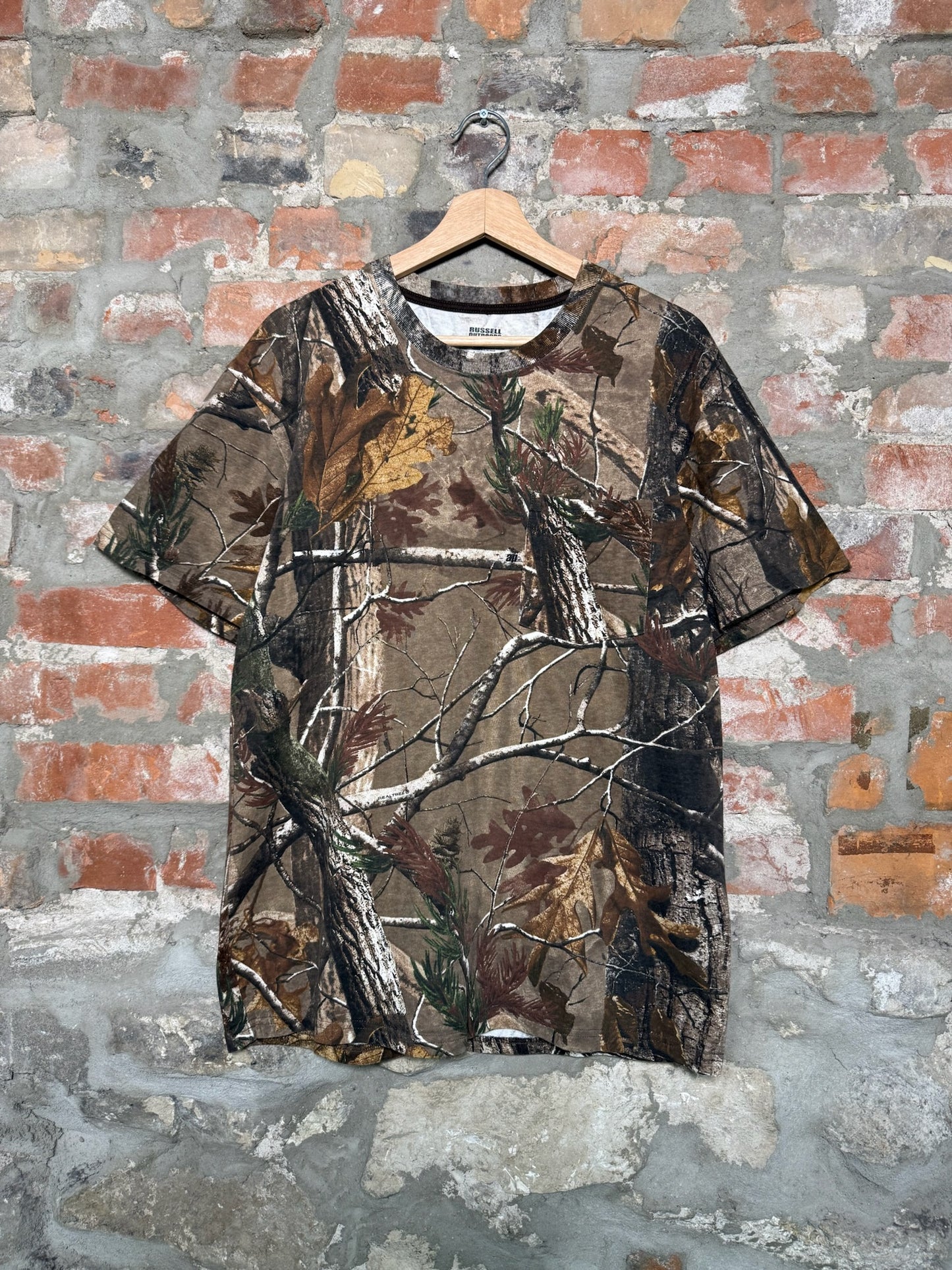 (L) Russell Outdoors Camo Pocket T-Shirt