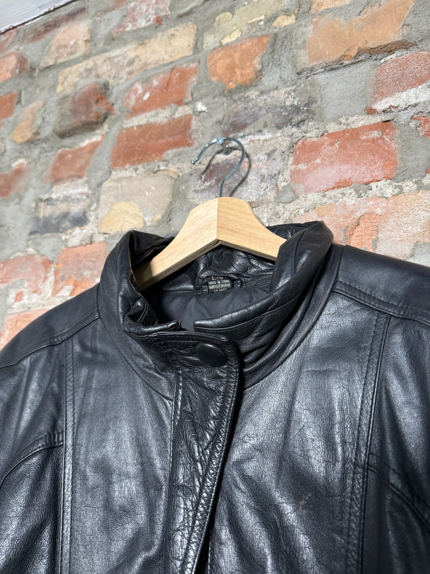(L) Vtg "Very Trendy" Leather Jacket