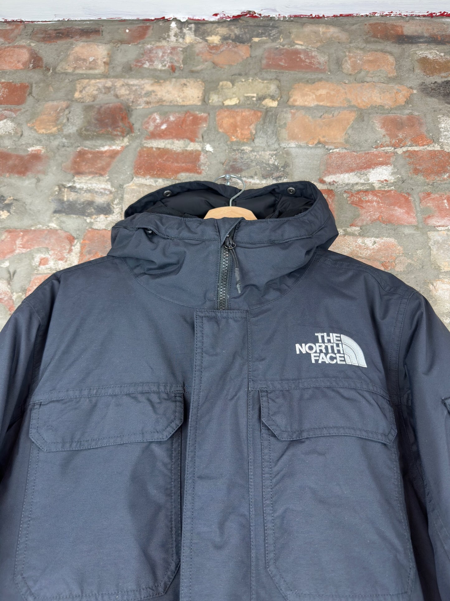 The North Face 550 Dryvent Black Jacket Sz M