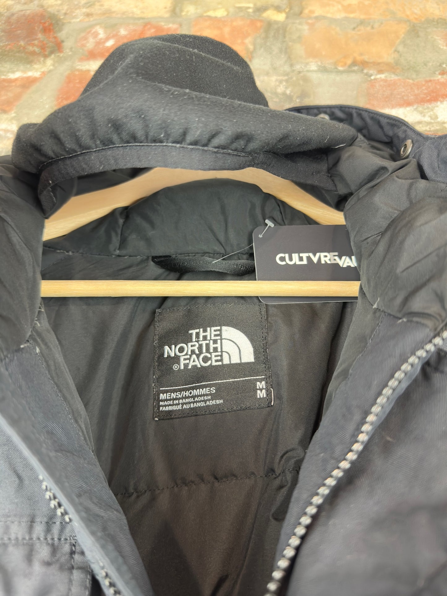 The North Face 550 Dryvent Black Jacket Sz M