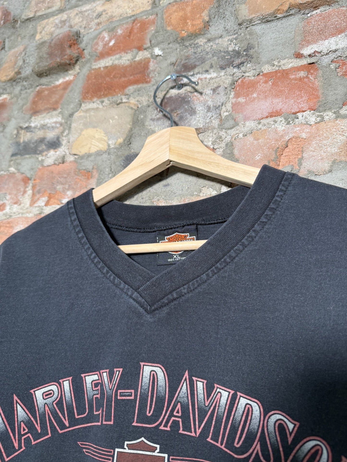 (XL) Y2k Harley Davidson V-Neck Docs T-Shirt