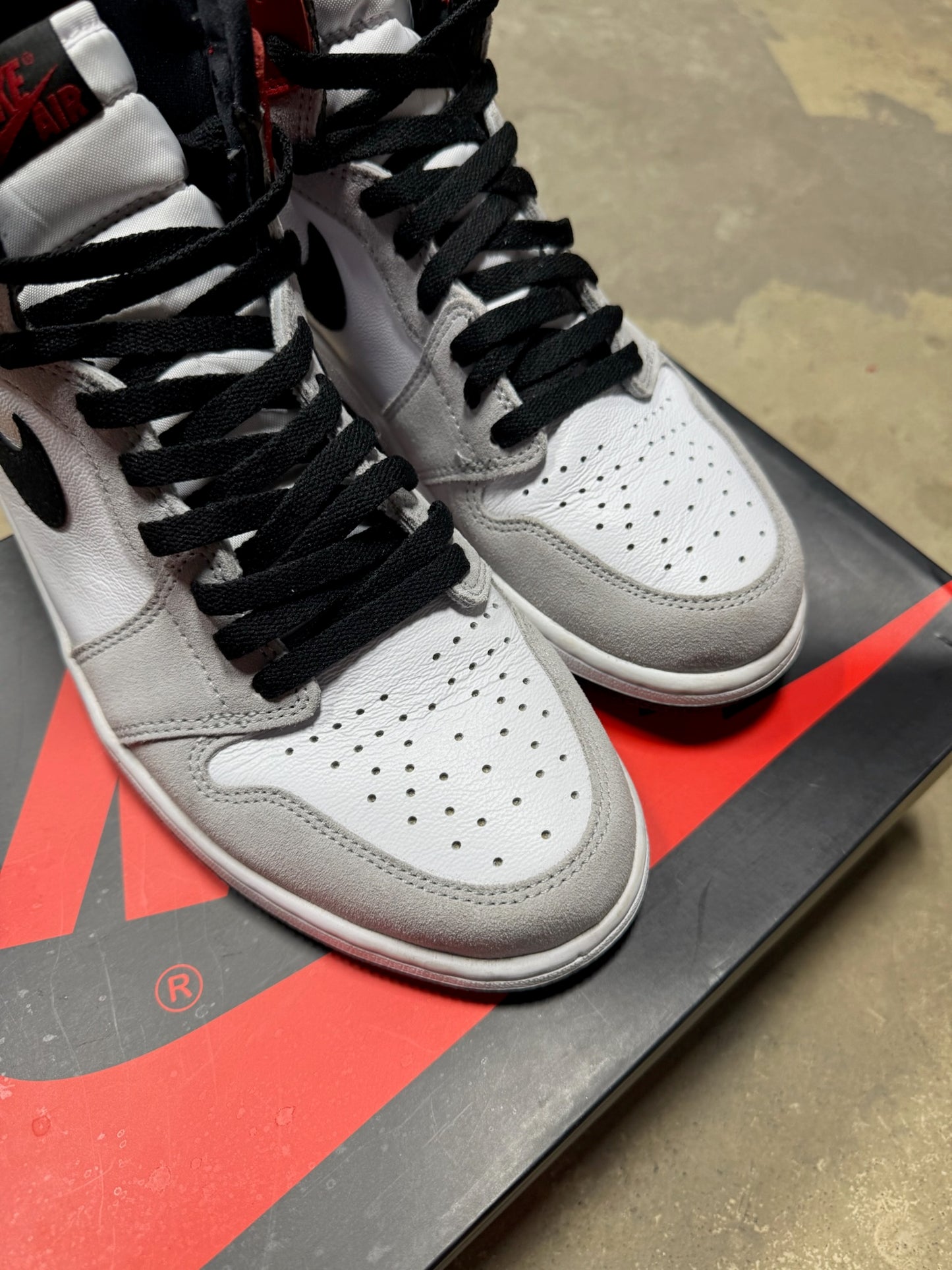 Jordan 1 High Light Smoke Grey Sz 10.5