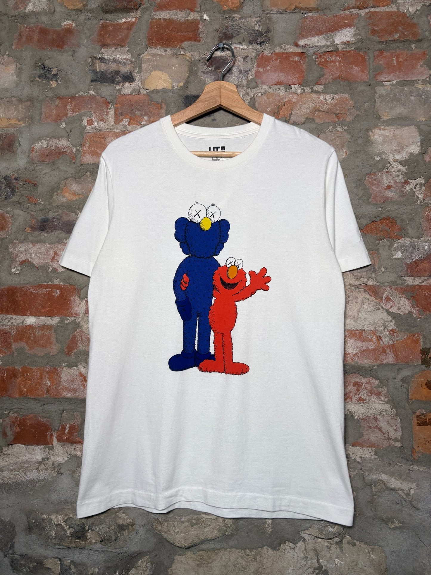 Uniqlo x Kaws Elmo Tee White Sz S