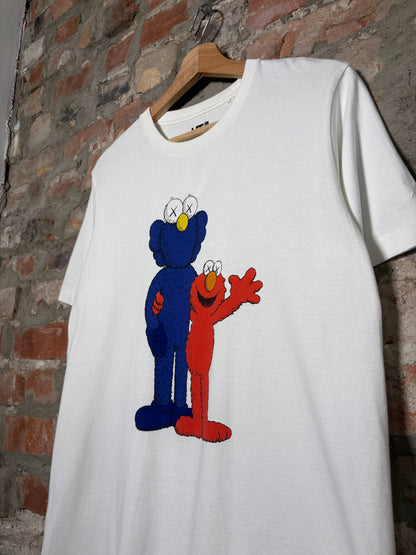 Uniqlo x Kaws Elmo Tee White Sz S