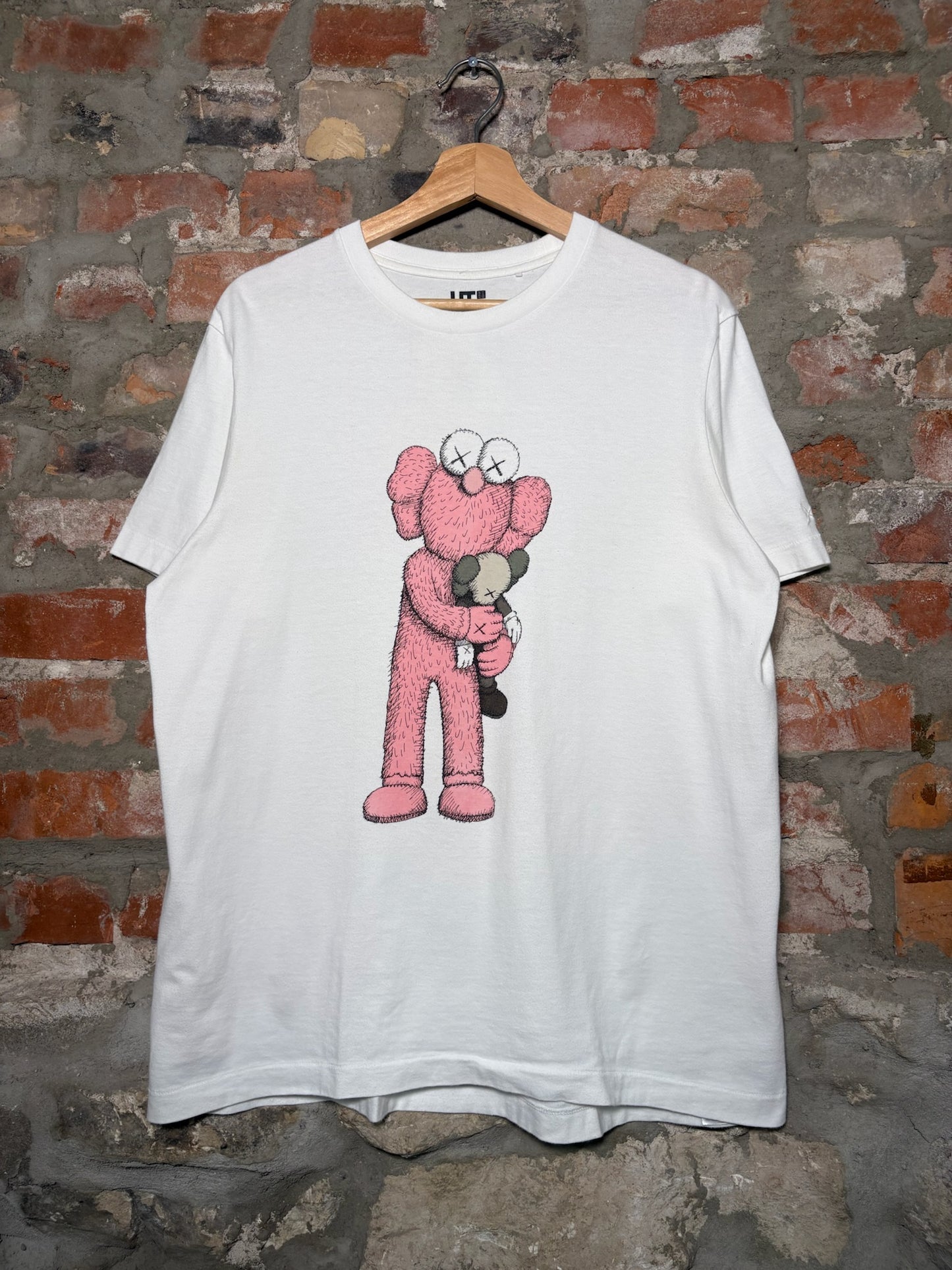 Uniqlo x Kaws Figure Tee White Sz XL