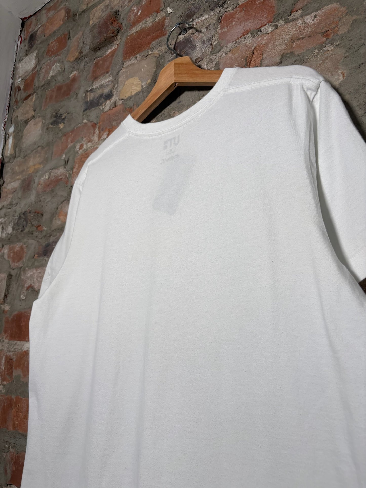 Uniqlo x Kaws Figure Tee White Sz XL