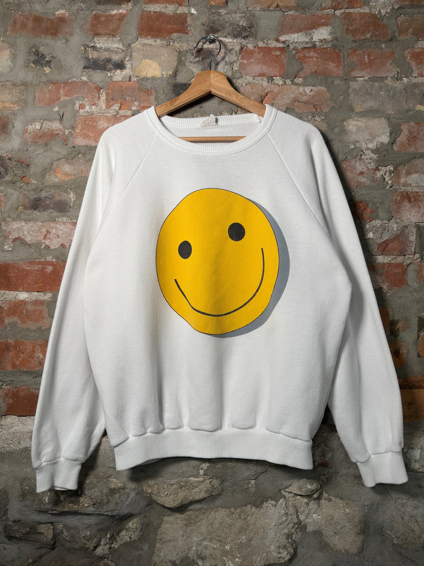 90s Smiley Face Crewneck White Sz L