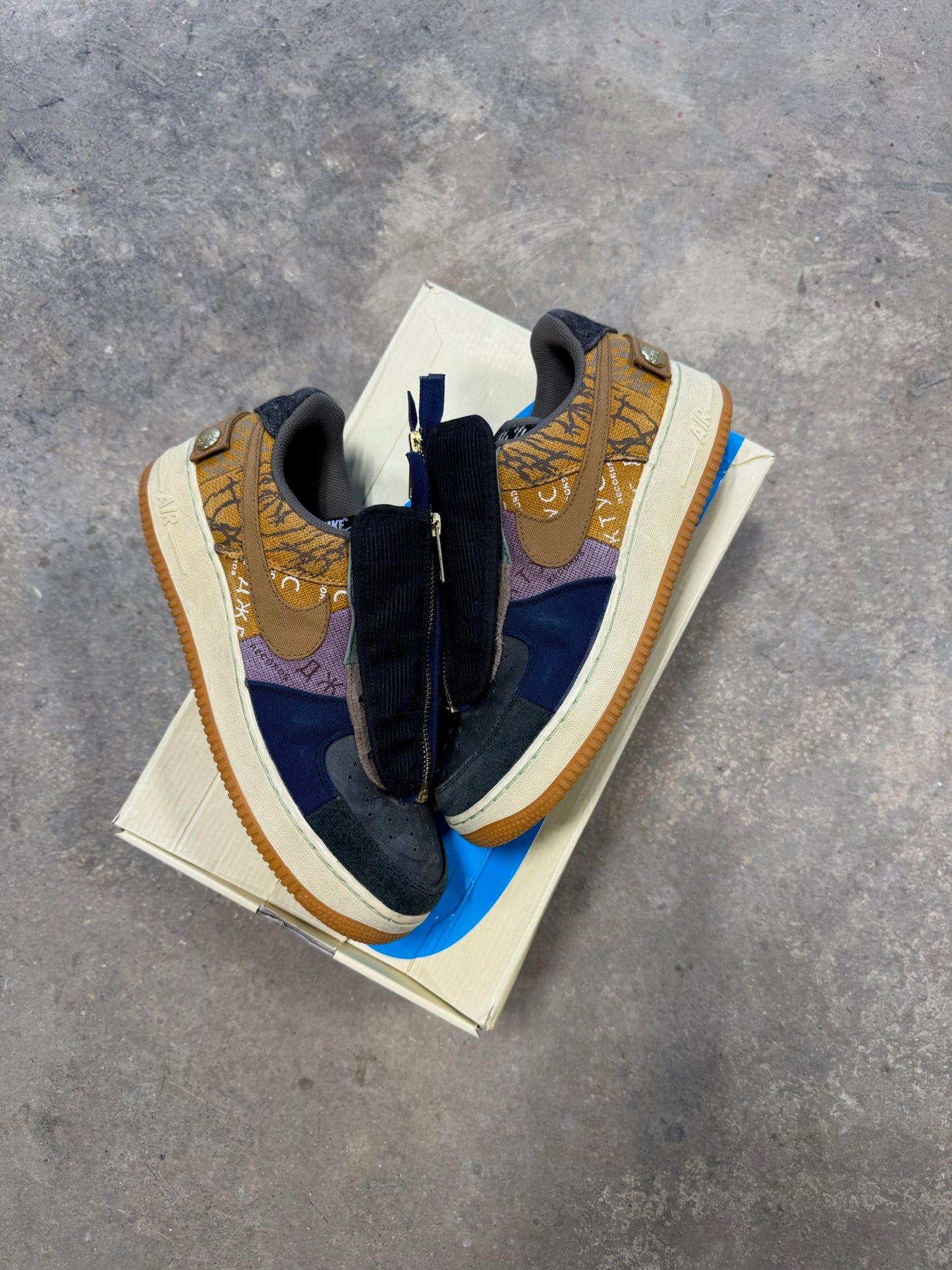 AF1 Travis Scott Fossil Sz 9.5M